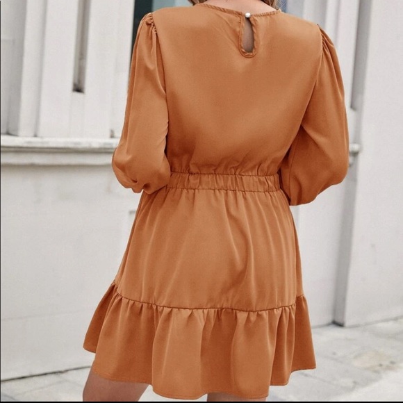 Boho green button detail ruffle hem mini dress - Picture 9 of 13